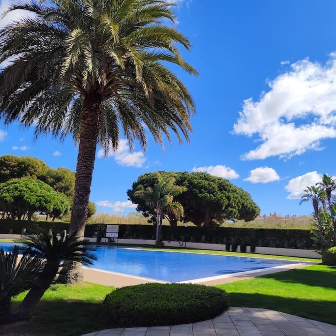 Luxurycambrils Resort&Spa Экстерьер фото