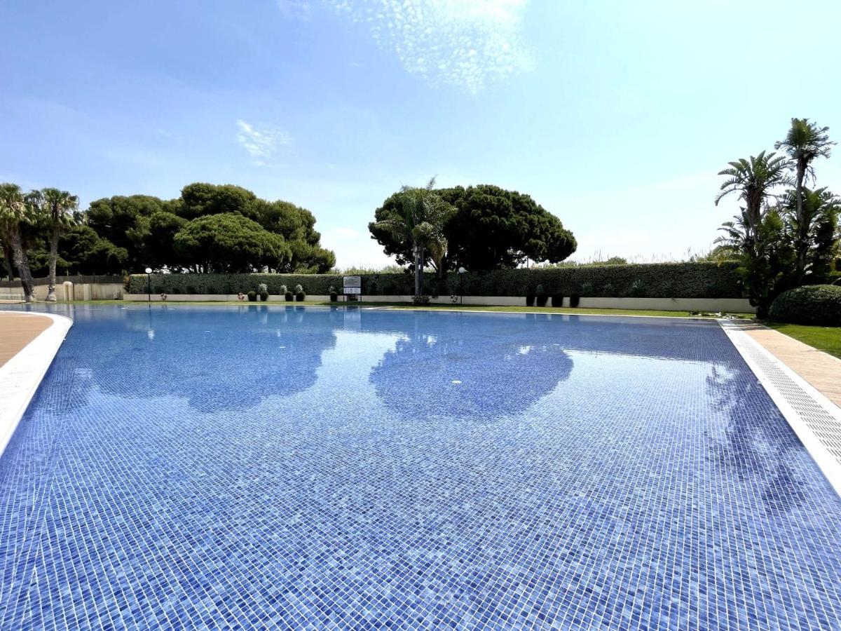 Luxurycambrils Resort&Spa Экстерьер фото