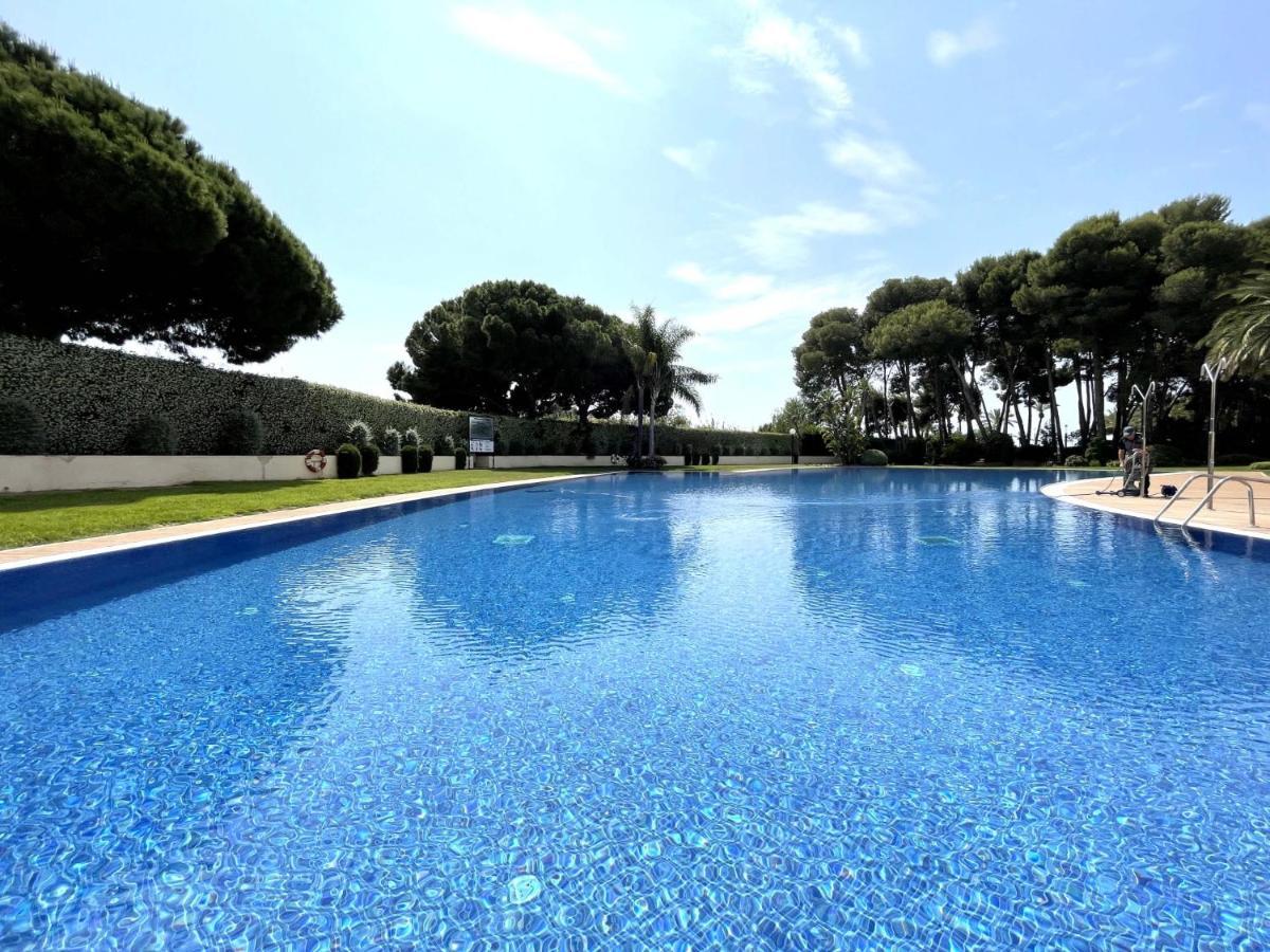 Luxurycambrils Resort&Spa Экстерьер фото